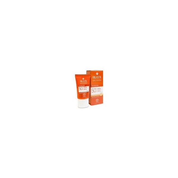 RILASTIL SUN SYSTEM 50+ EMULSION 1 ENVASE 50 ml COLOR