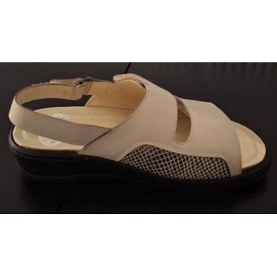 SANDALIA C/CORREA Y JUANETERA BEIG MOD.6041 SENZA T/40